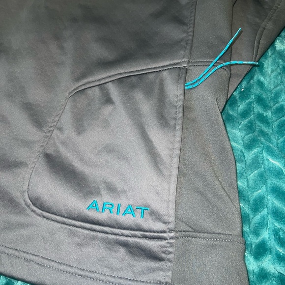 Ariat Women's Jacket Casual Cold Series Stretch with Fleece Insets - Picture 4 of 4